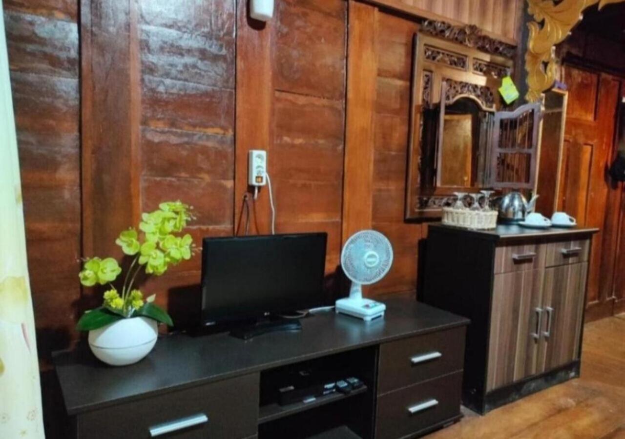 Bujak Permai Villa Matahari Lombok Ntb Praya Exterior foto