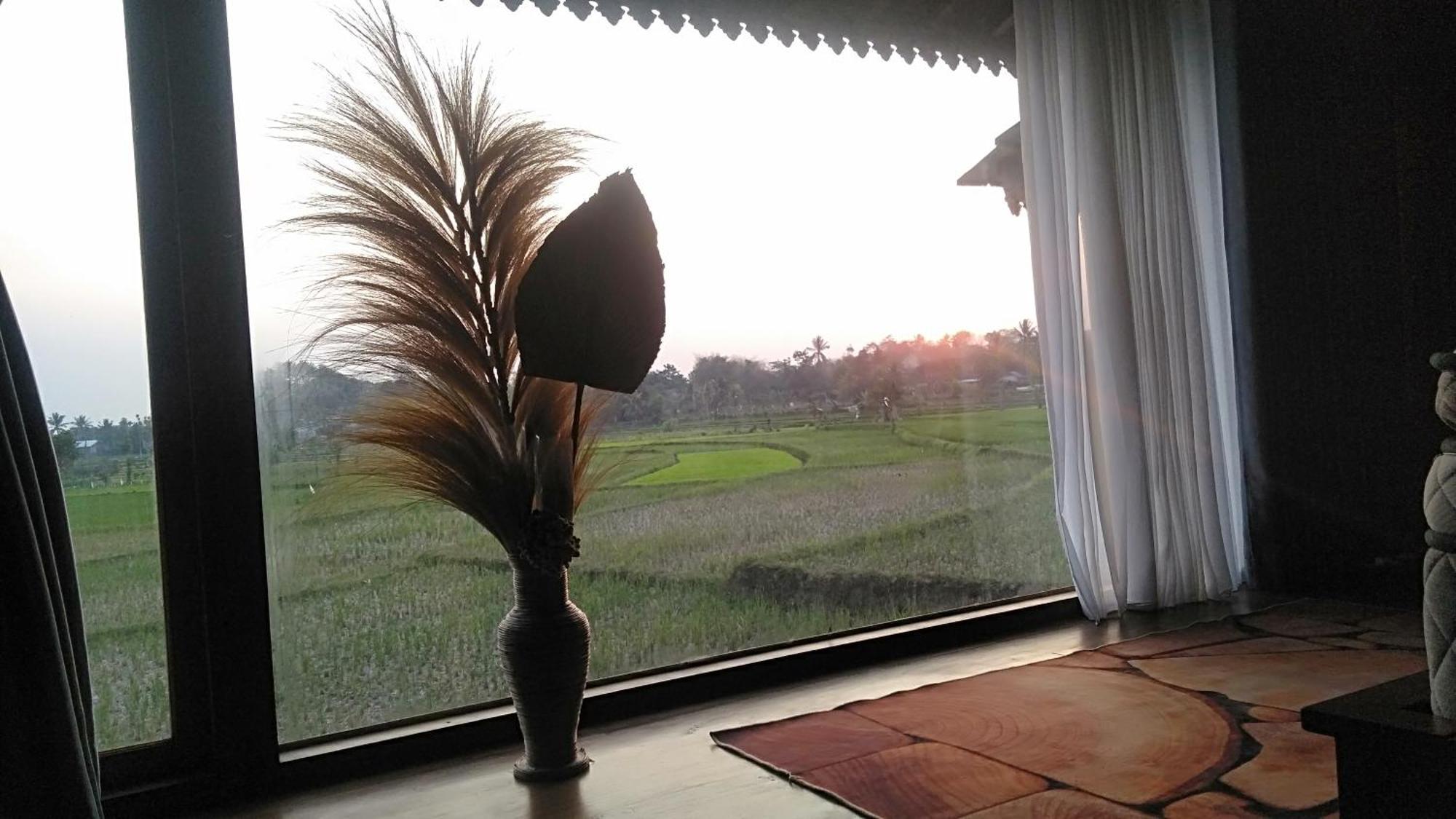 Bujak Permai Villa Matahari Lombok Ntb Praya Exterior foto